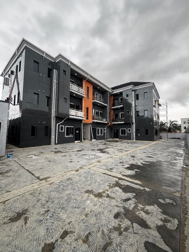 Apartment in Lekki Scheme 2, Lagos