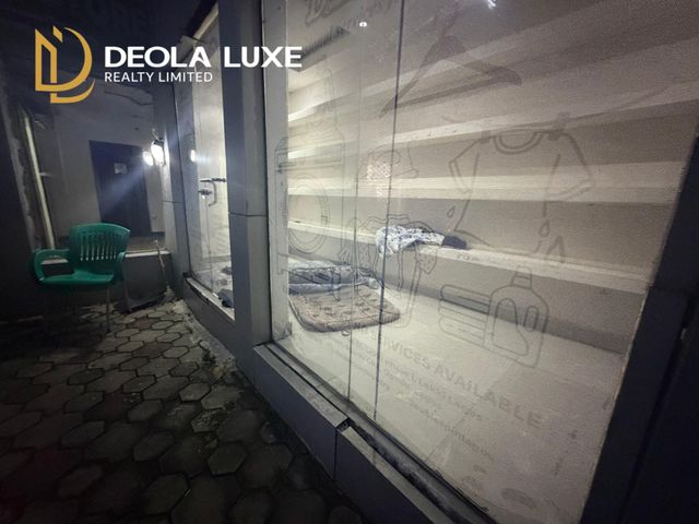 Shop in Lekki Phase 1, Lagos