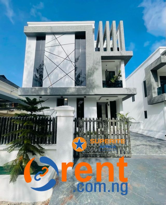 Detached in Ikota, Lagos